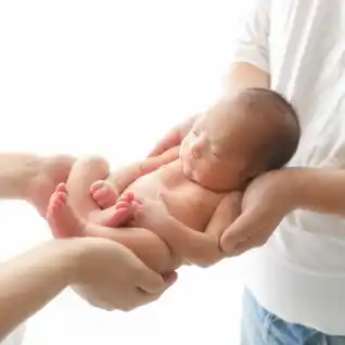 手の上のポーズ2