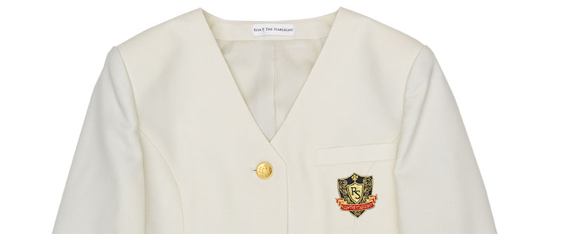 Aqua Reneissanceはステッチのないデザインで、イートンなのにオトナ見え！小学生向けのイートンなどとは全く異なる、上品レディーデザイン。