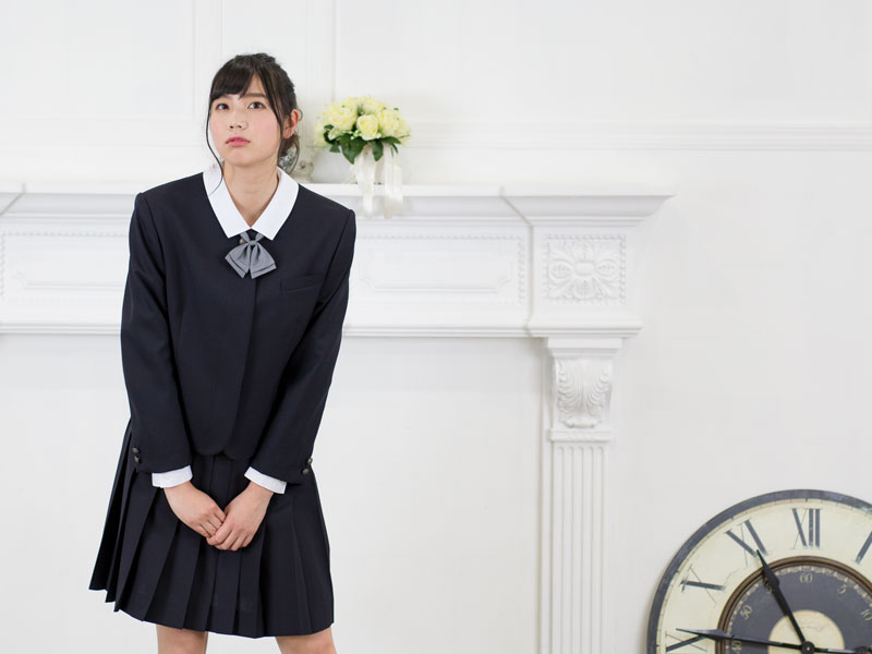 今までこんなのなかった！　どうして自由通学服っていつも同じスタイルだったんだろう・・・　自由通学服はもっと自由でいいのに！可憐な魅力たっぷりの清楚な甘さに胸キュン♪