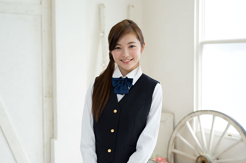 単体で買う生地ベストは、ブレザーと異なる生地のため、色味が変わってしまい、セットにできませんでした。