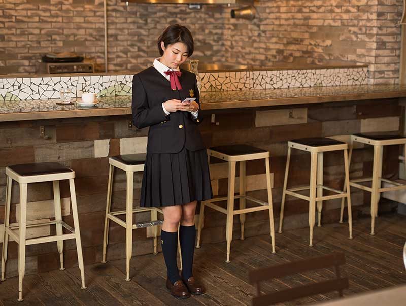 リサ アンド ザ スターライトオリジナルAqua+レーベルの製品は、すべて同じ生地で出来ているため、どんな組み合わせも可能！　ブレザーと紺スカートはもちろん、ボレロとジャンパースカート、イートンと紺スカート、イートンとジャンパースカートなど、あらゆる組み合わせが可能なのはリサ アンド ザ スターライトのAqua+レーベルだけ！！