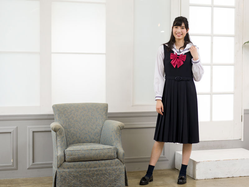 リサ アンド ザ スターライトオリジナルAqua+レーベルの製品は、すべて同じ生地で出来ているため、どんな組み合わせも可能！　ブレザーと紺スカートはもちろん、ボレロとジャンパースカート、イートンと紺スカート、イートンとジャンパースカートなど、あらゆる組み合わせが可能なのはリサ アンド ザ スターライトのAqua+レーベルだけ！！