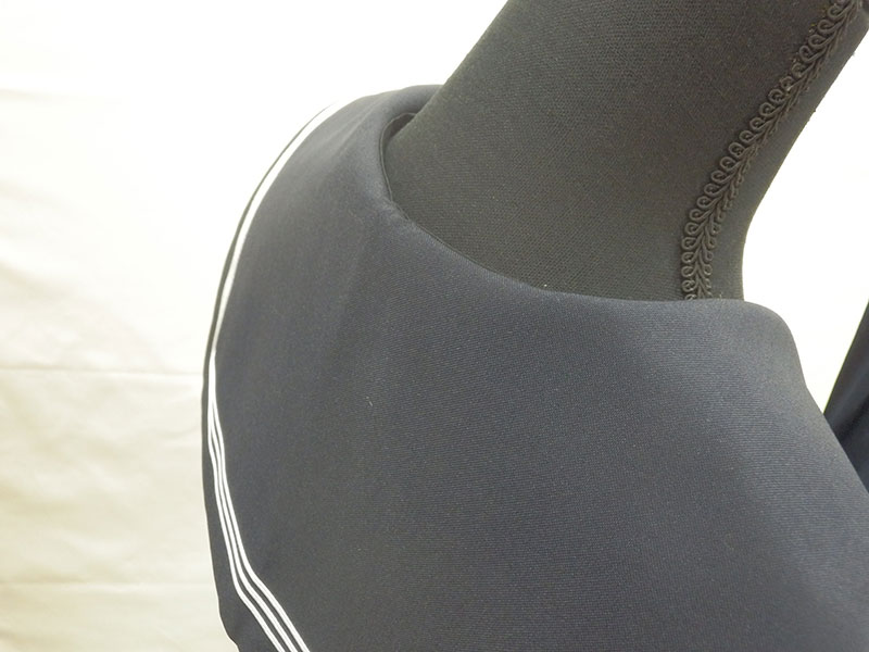 えりの取り付け方法手順2