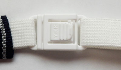 リボンのバックル部分詳細